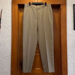 Levi’s Vintage 80s Action Slacks Pleated Tan Men’s 36 x 32